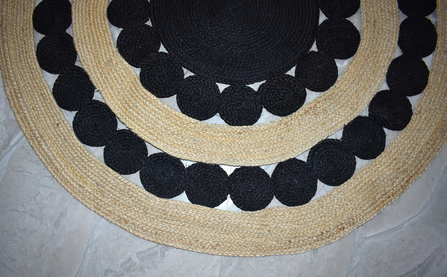 Ripaz Vogue - Floor Carpet Natural Jute Hand Braided Latest Design Area Rug, Round, Beige & Black