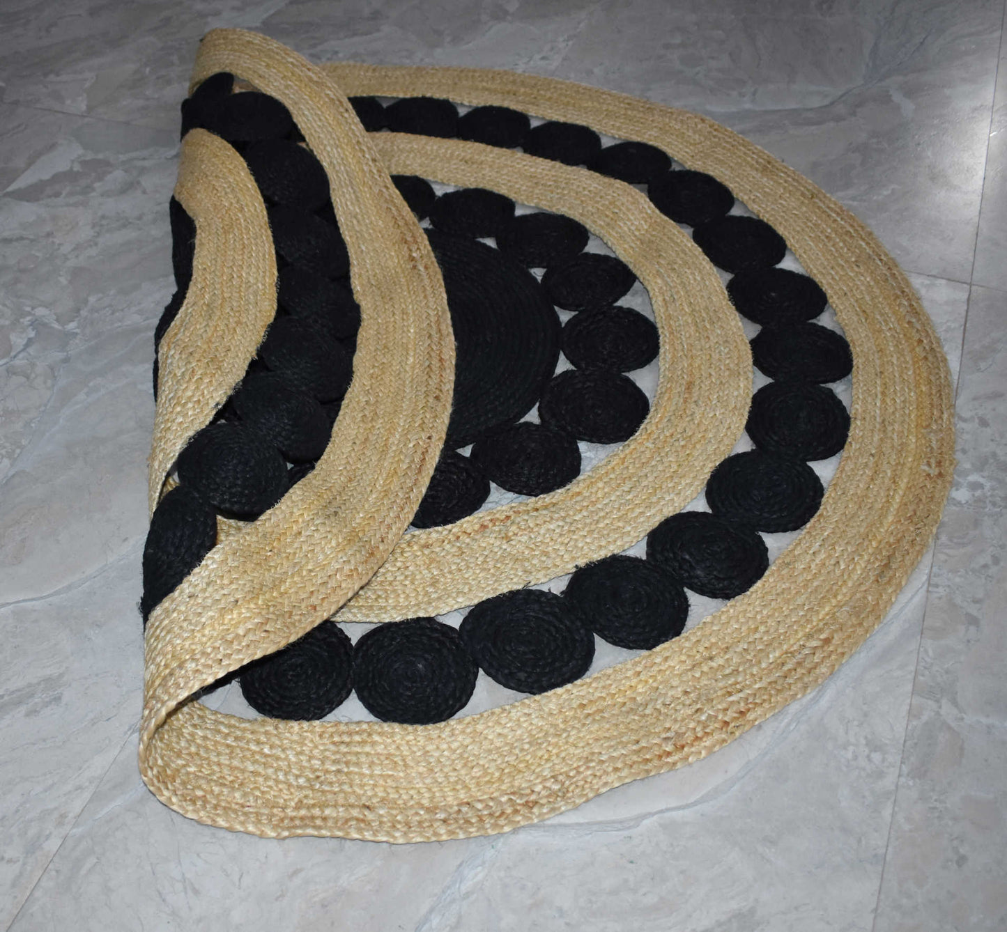 Ripaz Vogue - Floor Carpet Natural Jute Hand Braided Latest Design Area Rug, Round, Beige & Black