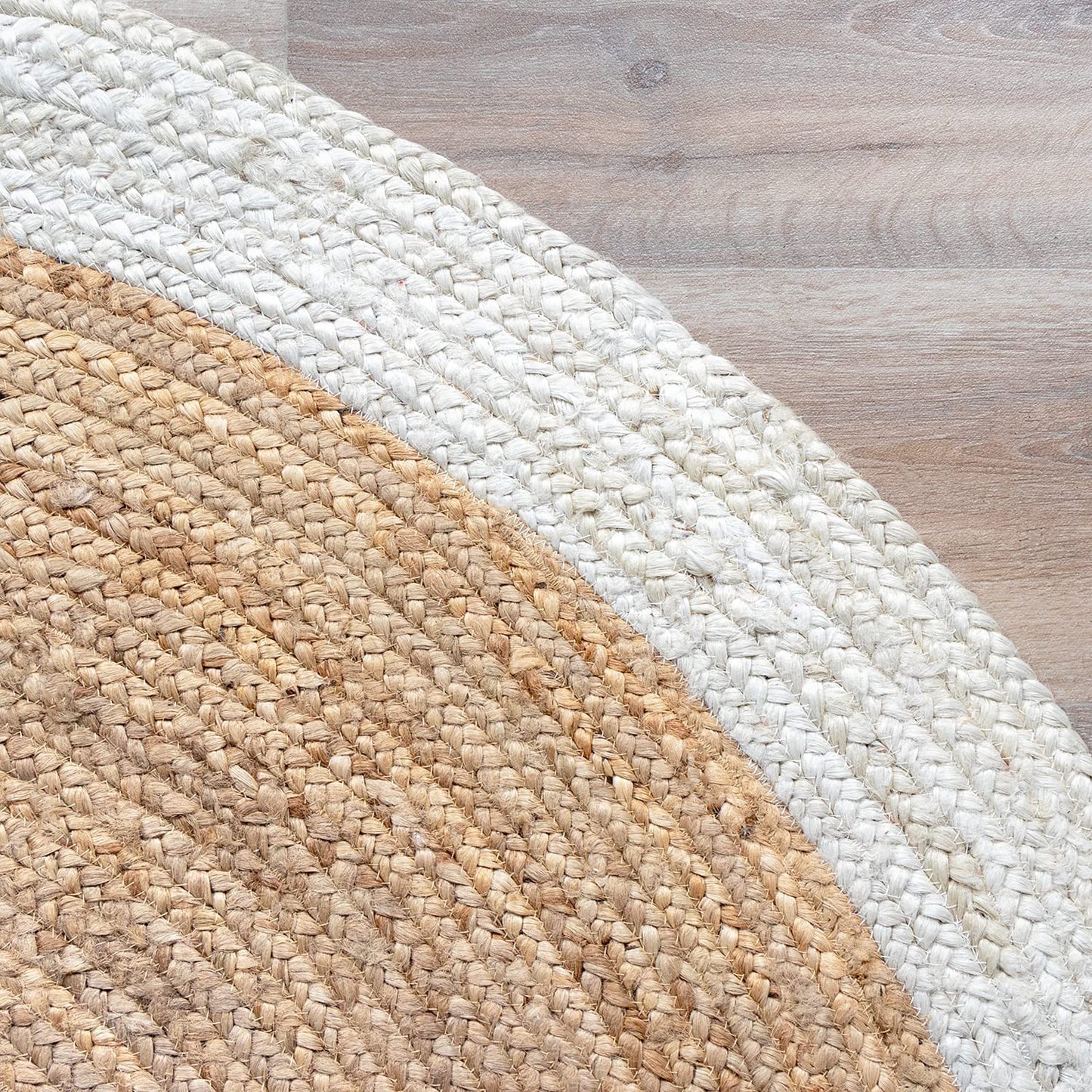 Ripaz Vogue - Rug Round in Jute Hand Braided Rustic Look Rug Beige with White Border