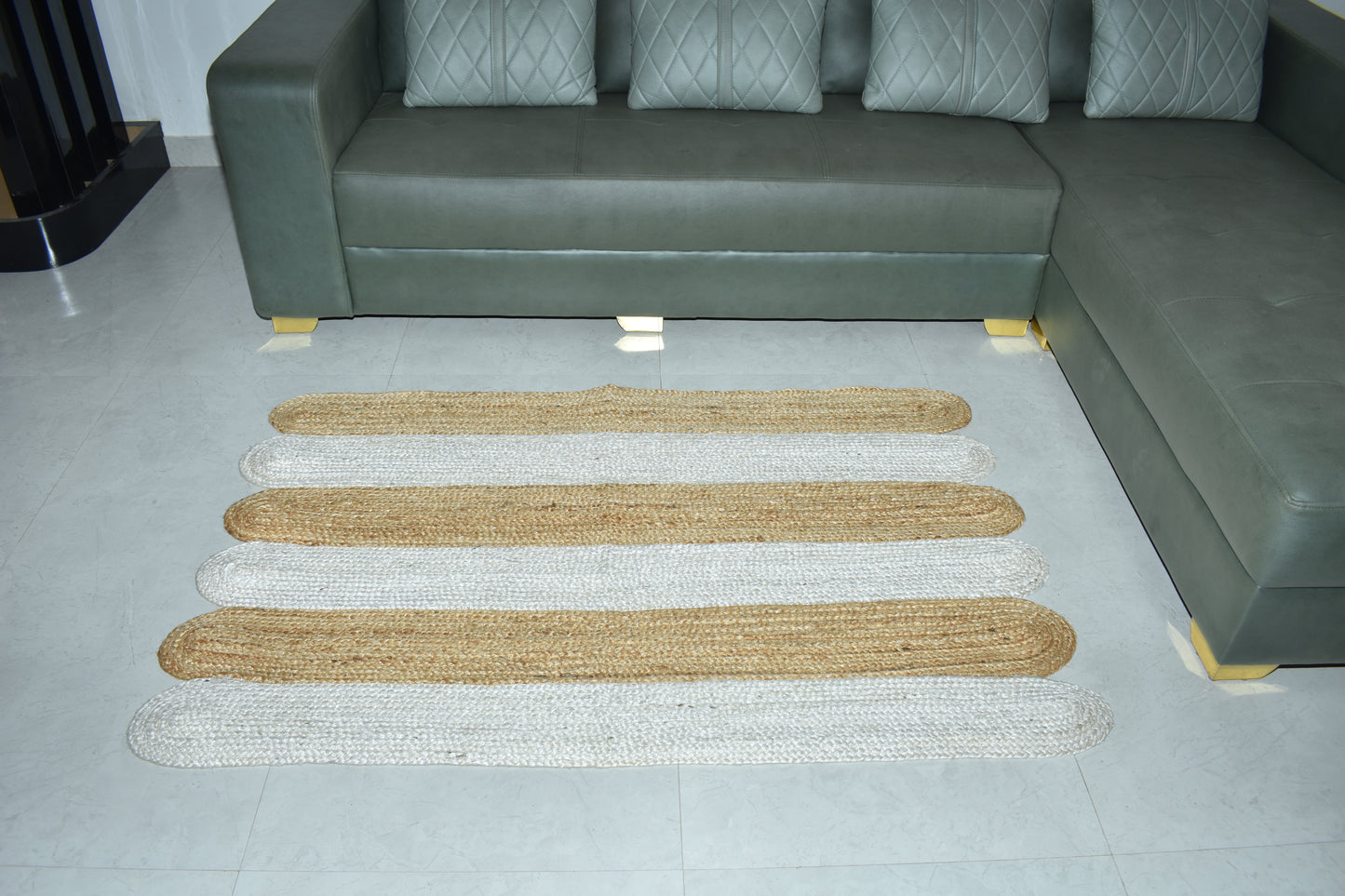 Ripaz Vogue - Farmhouse Jute Rug Oval Natural Jute Rug Braided Beige & White Color