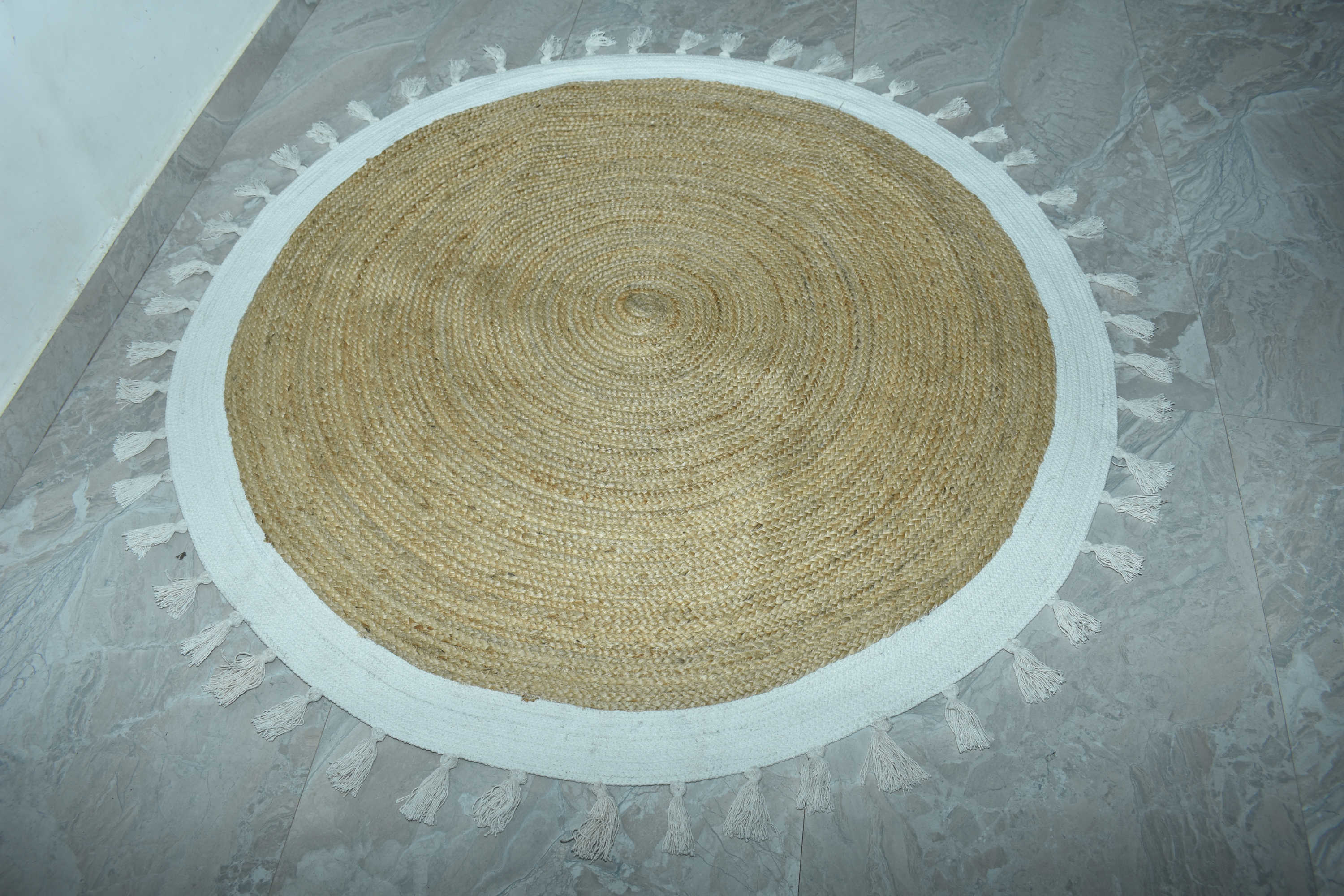 Ripaz Vogue - Tapis rond en jute tressé à la main aspect rustique beige avec bordure jaune 