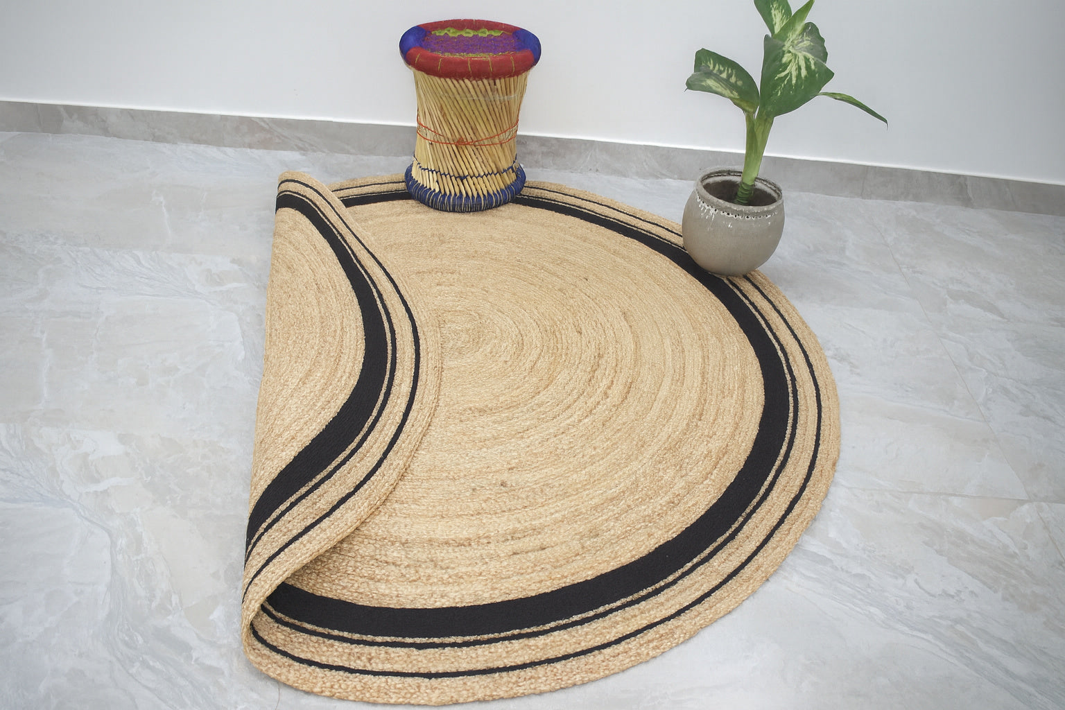 Ripaz Vogue - Tapis rond en jute tressé à la main aspect rustique beige avec bordure jaune 