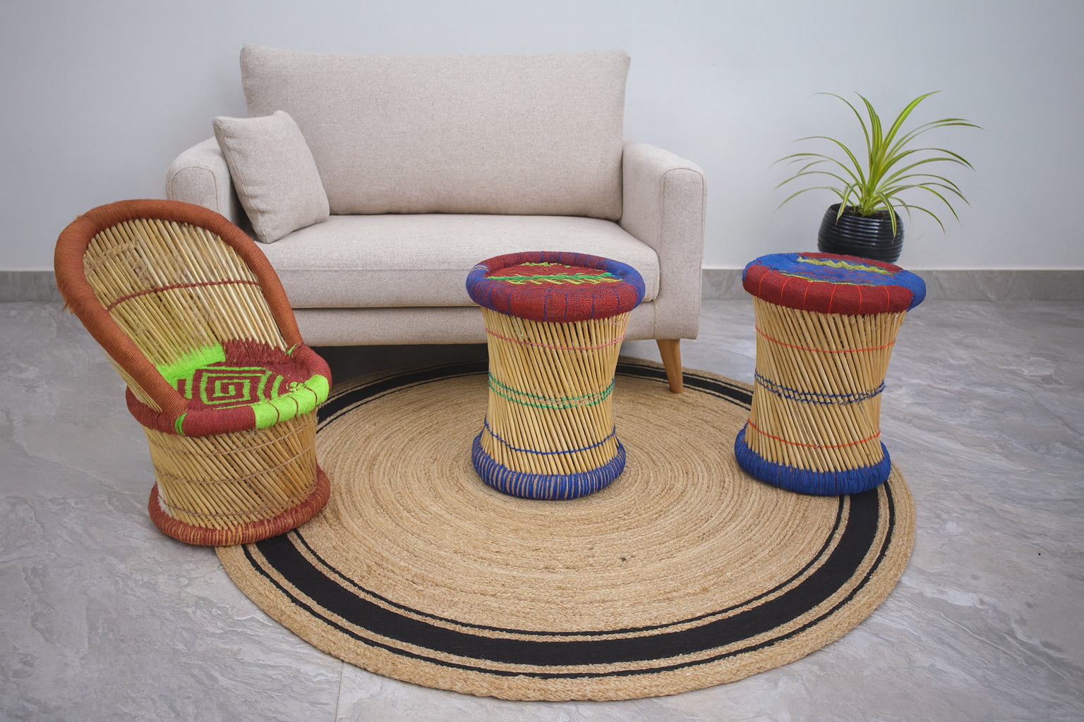 Ripaz Vogue - Tapis rond en jute tressé à la main aspect rustique beige avec bordure jaune 