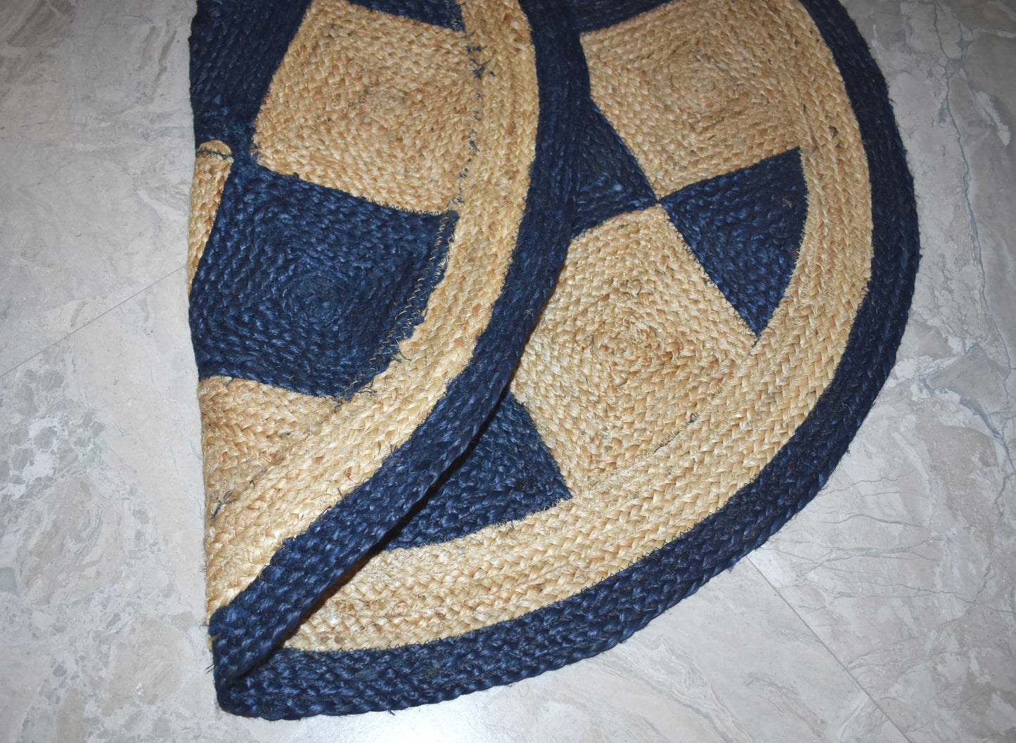 Ripaz Vogue - Floor Carpet 100% Natural Jute Hand Braided Latest Design Area Rug, Round, Beige & Blue