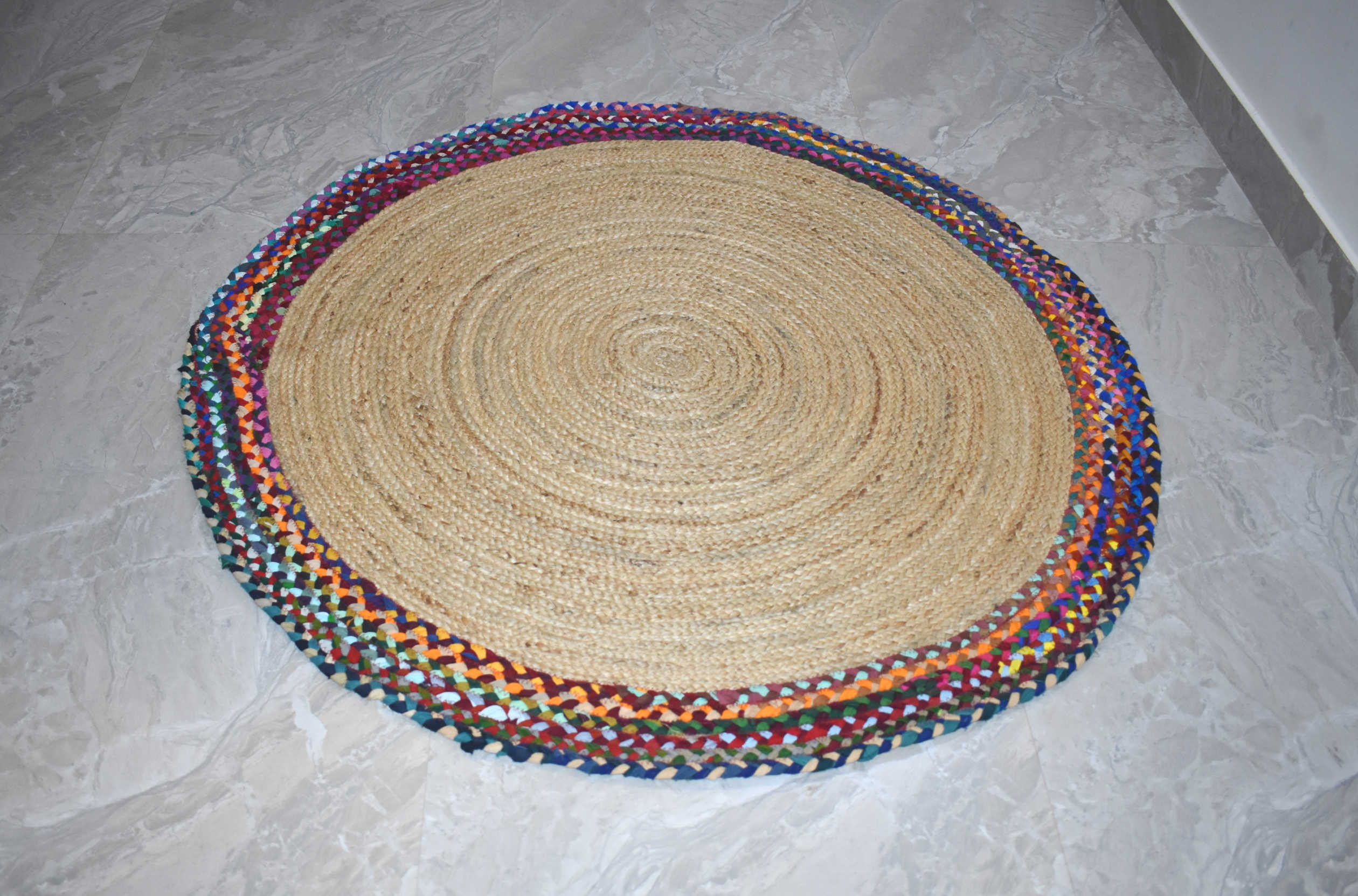 Ripaz Vogue - Tapis rond en jute tressé à la main aspect rustique beige avec bordure jaune 