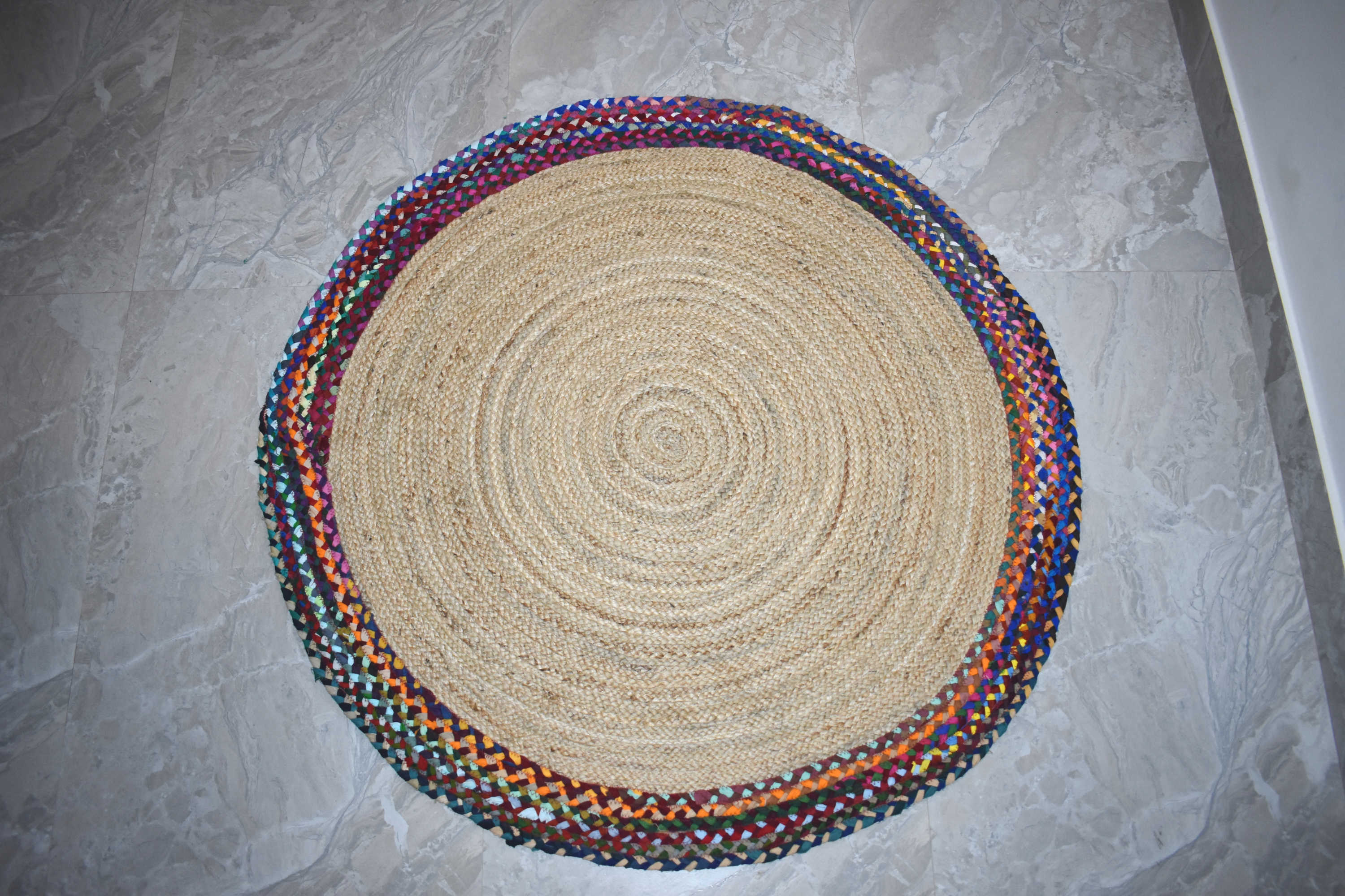 Ripaz Vogue - Tapis rond en jute tressé à la main aspect rustique beige avec bordure jaune 