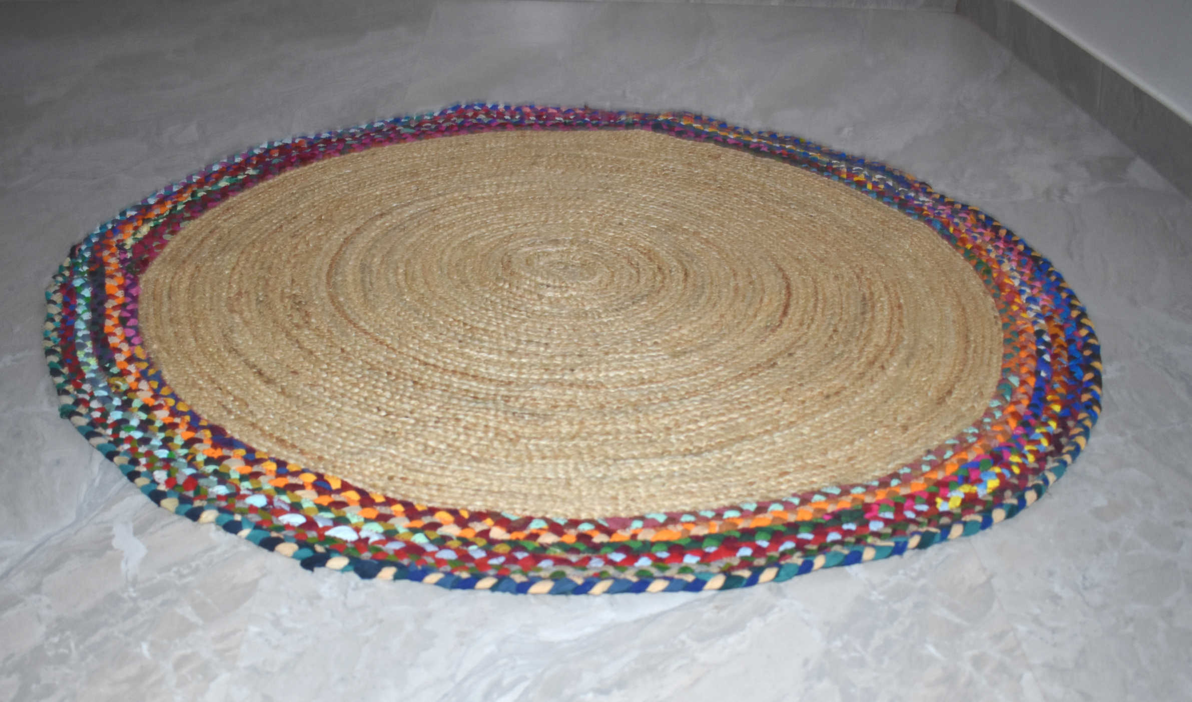 Ripaz Vogue - Tapis rond en jute tressé à la main aspect rustique beige avec bordure jaune 