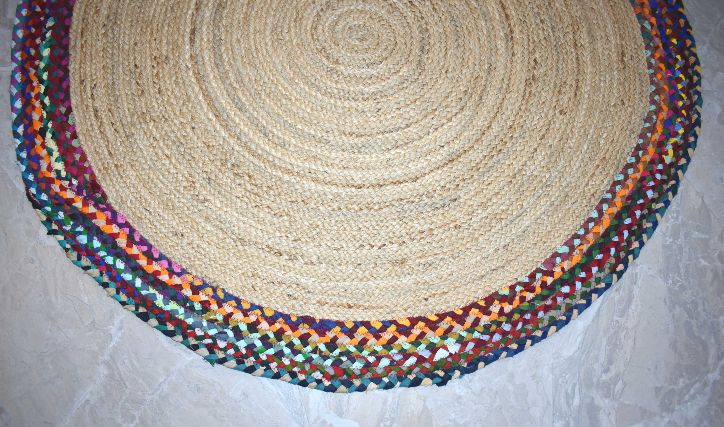 Ripaz Vogue - Tapis rond en jute tressé à la main aspect rustique beige avec bordure jaune 