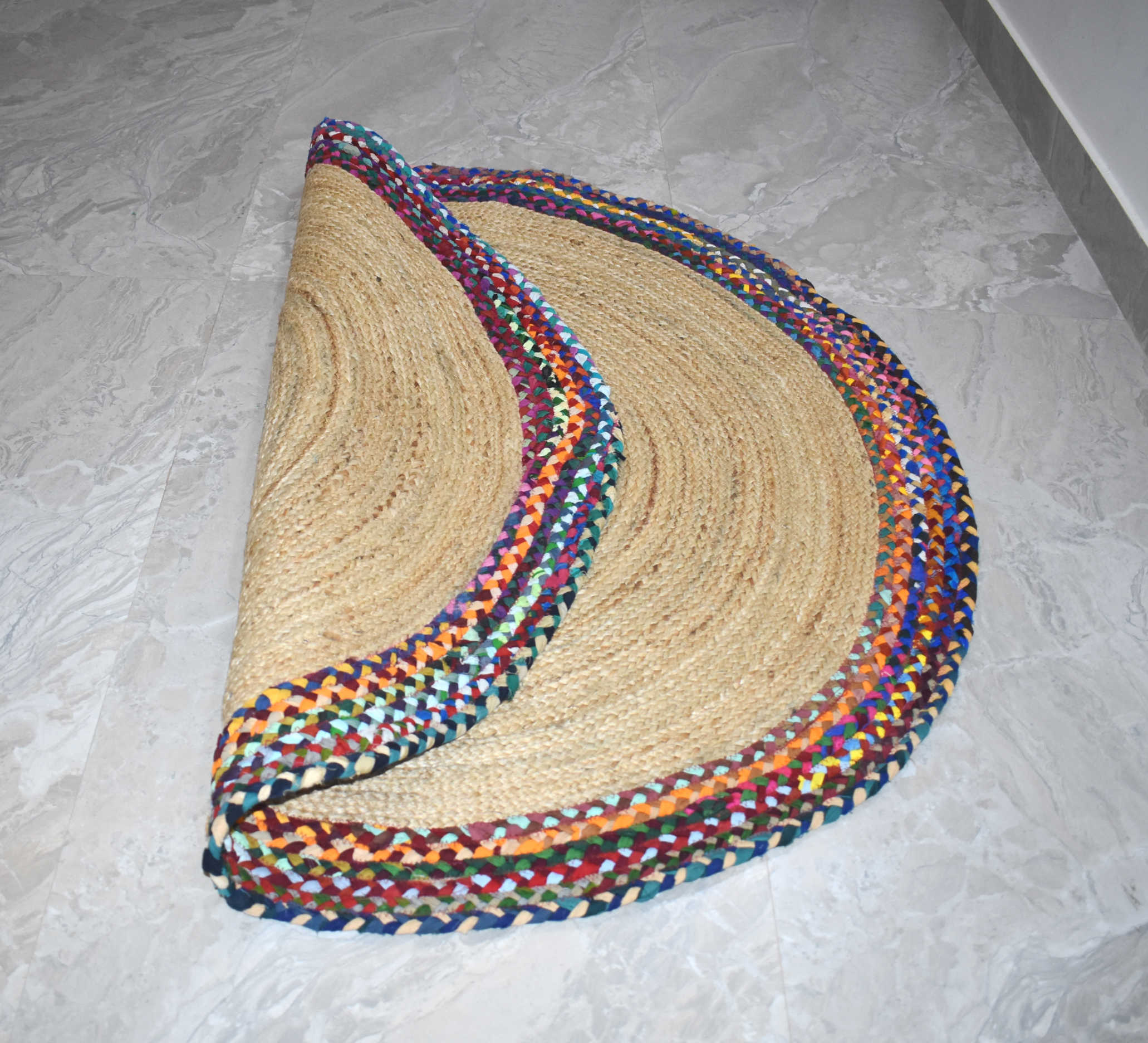 Ripaz Vogue - Tapis rond en jute tressé à la main aspect rustique beige avec bordure jaune 