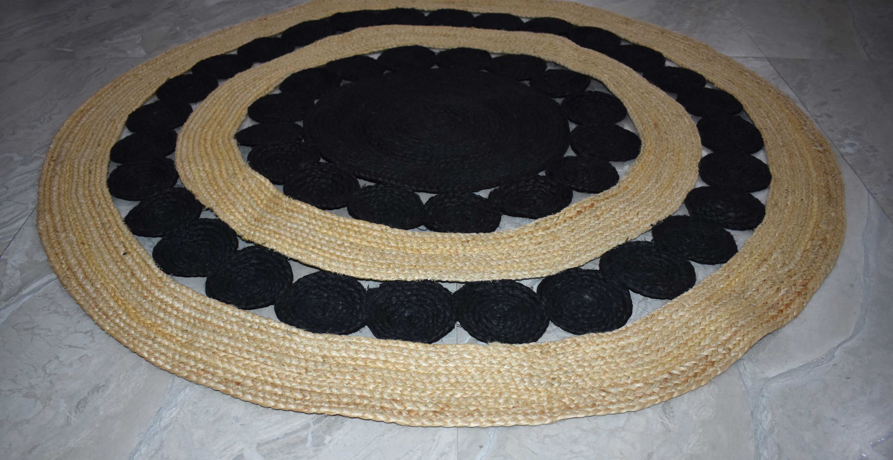 Ripaz Vogue - Tapis rond en jute tressé à la main aspect rustique beige avec bordure jaune 