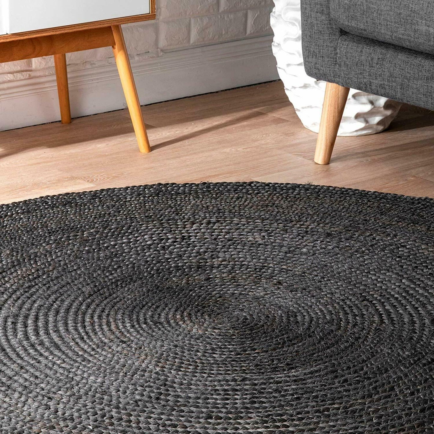 Round Handwoven Jute Rug – Natural Braided Boho Area Carpet