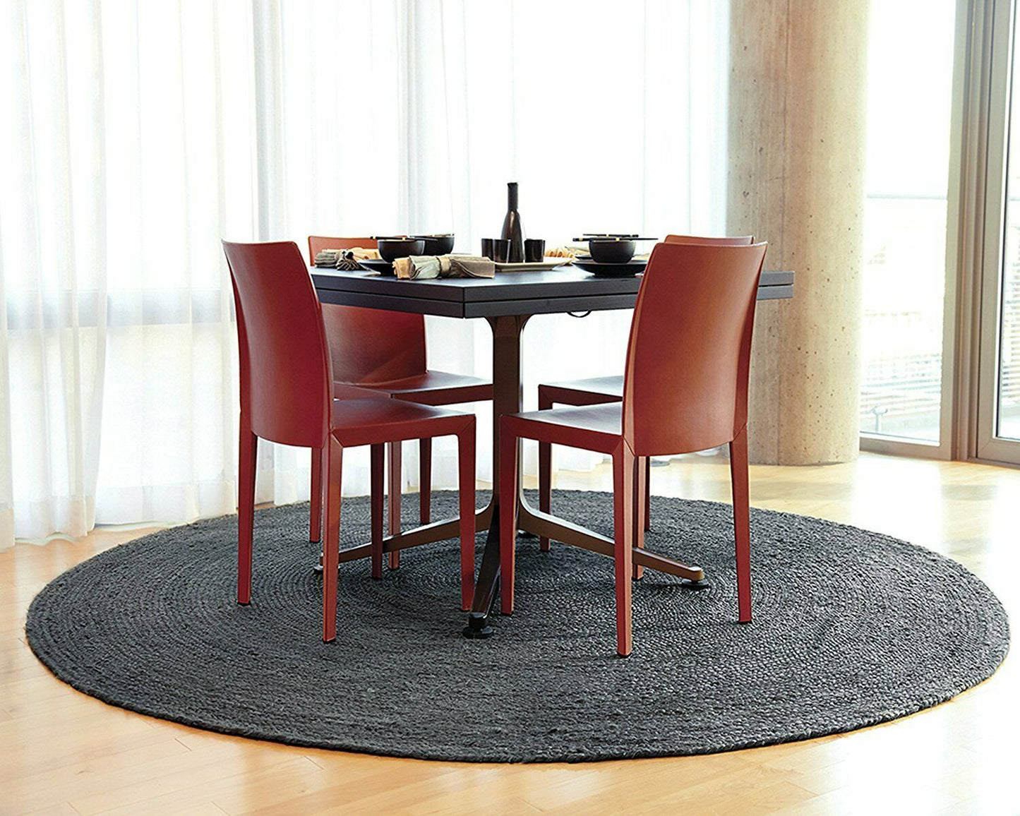 Round Handwoven Jute Rug – Natural Braided Boho Area Carpet